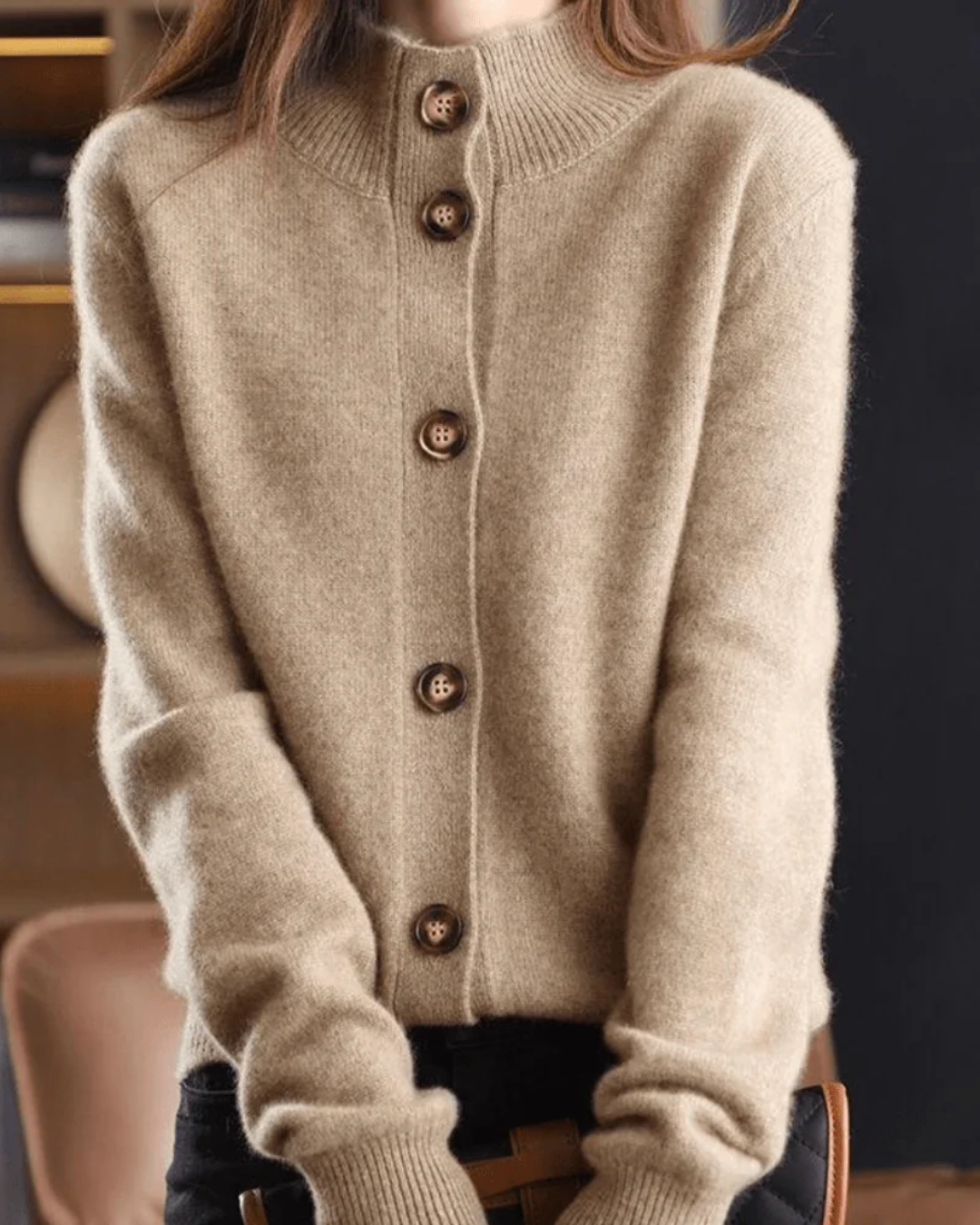 Claire | Retro-Style Cashmere Cardigan - Alurea & Co.