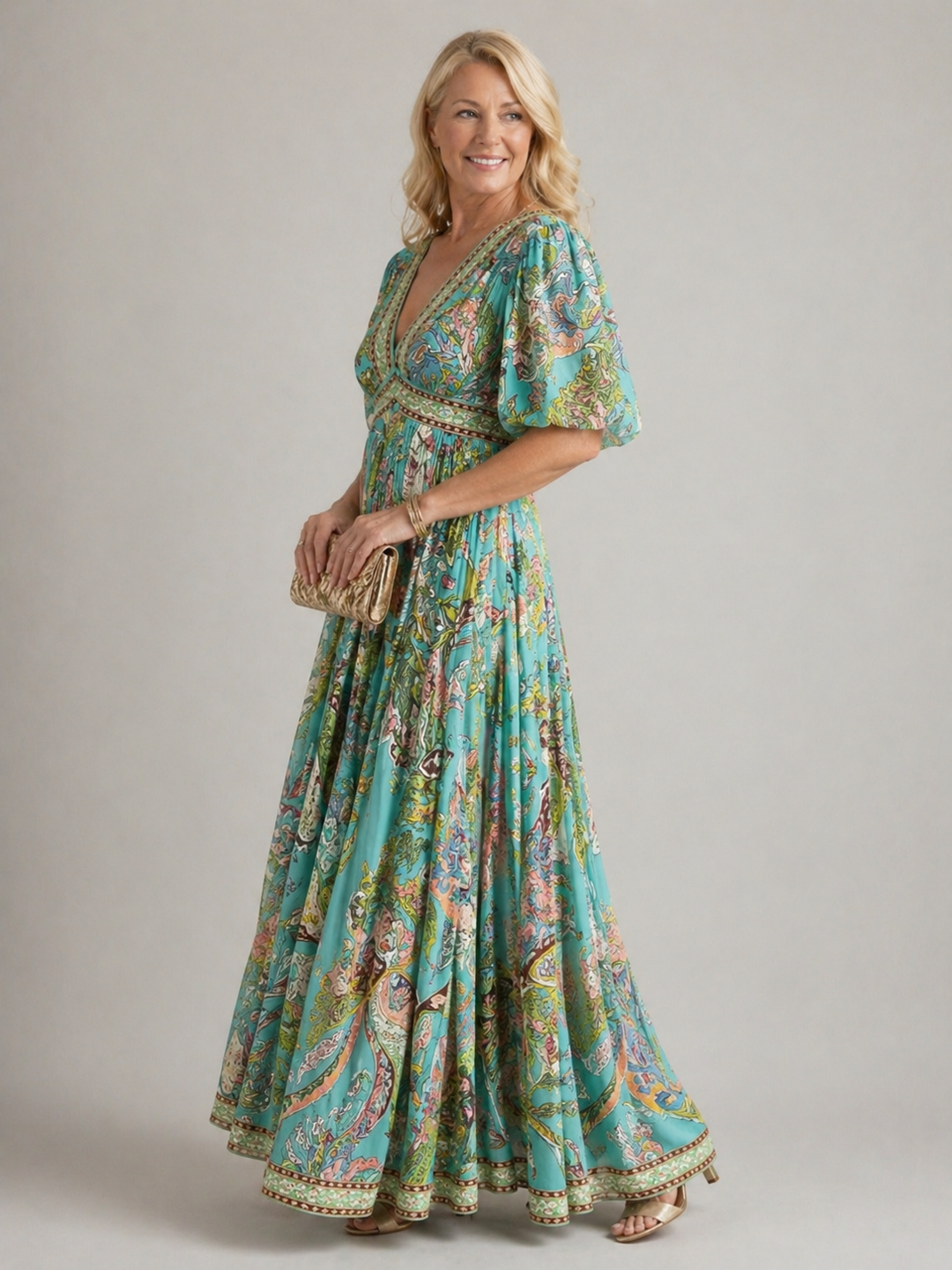 Scarlett | Airy maxi dress with puff sleeves and V-neck