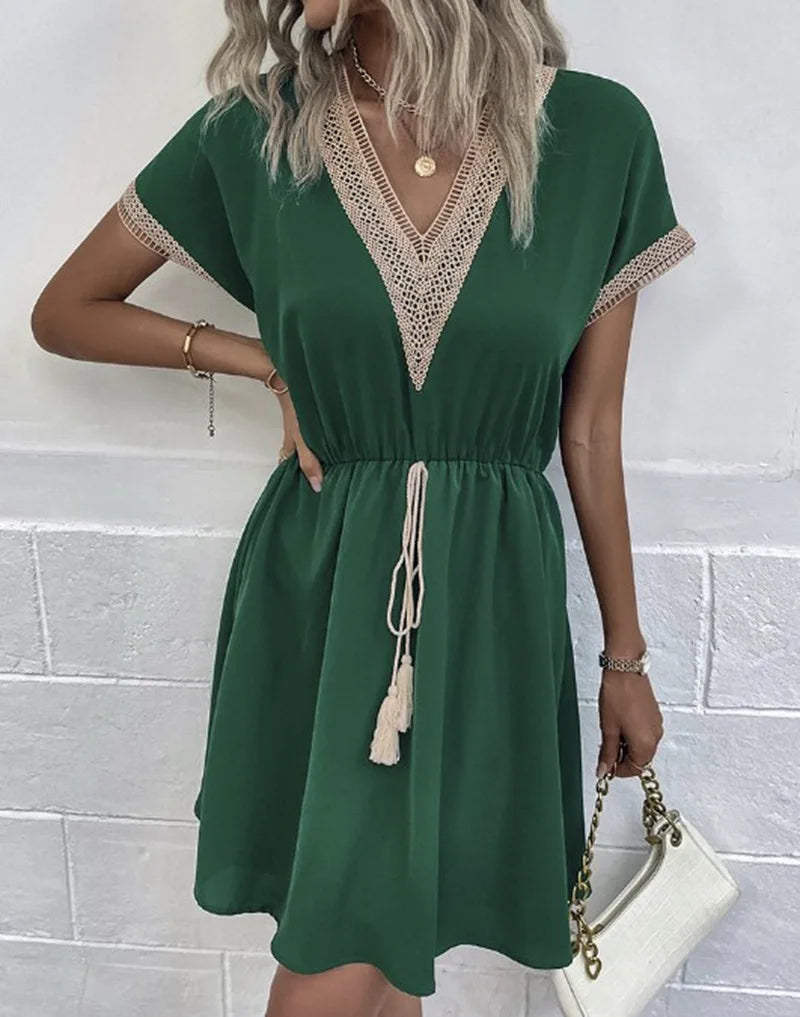 Josephine - Chic V-Neck Boho Dress with Flattering Waist Tie