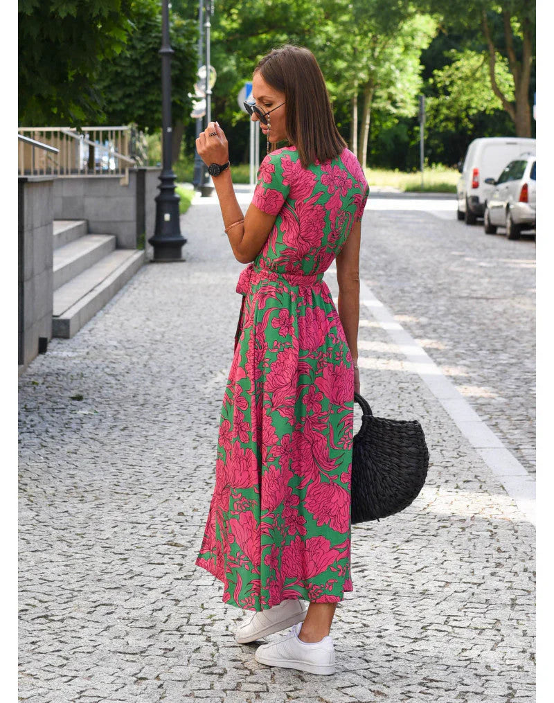 Suzanne - Elegant Dress with V-Neck