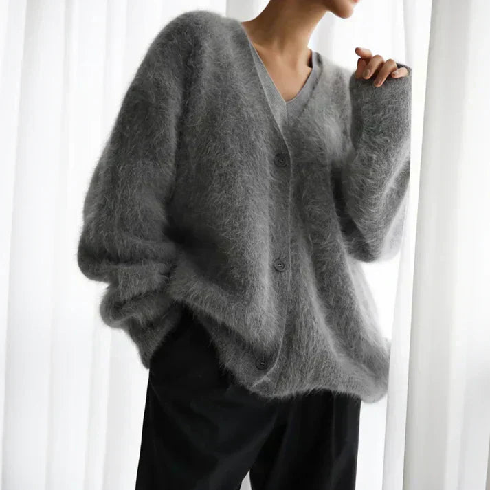 Amara – Cozy Oversized Knit Cardigan