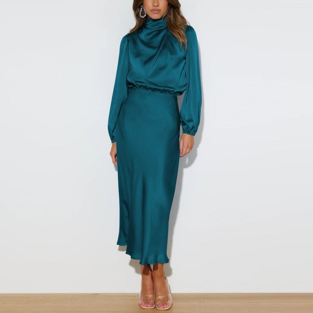 Evelyn | Elegant Long-Sleeve Silk Dress