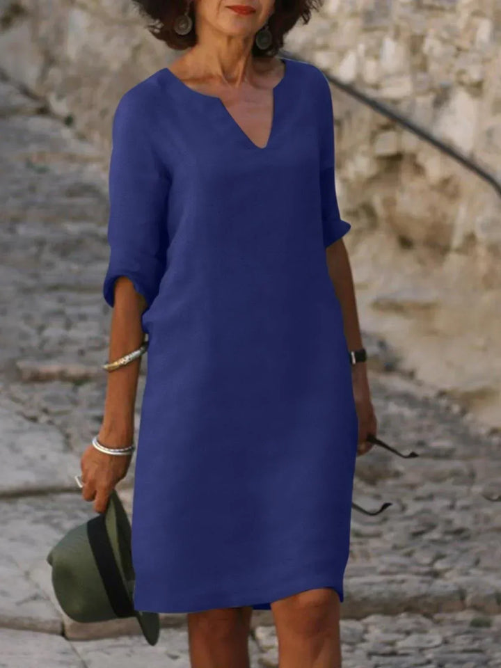 Saoirse – Flattering V-Neck Dress